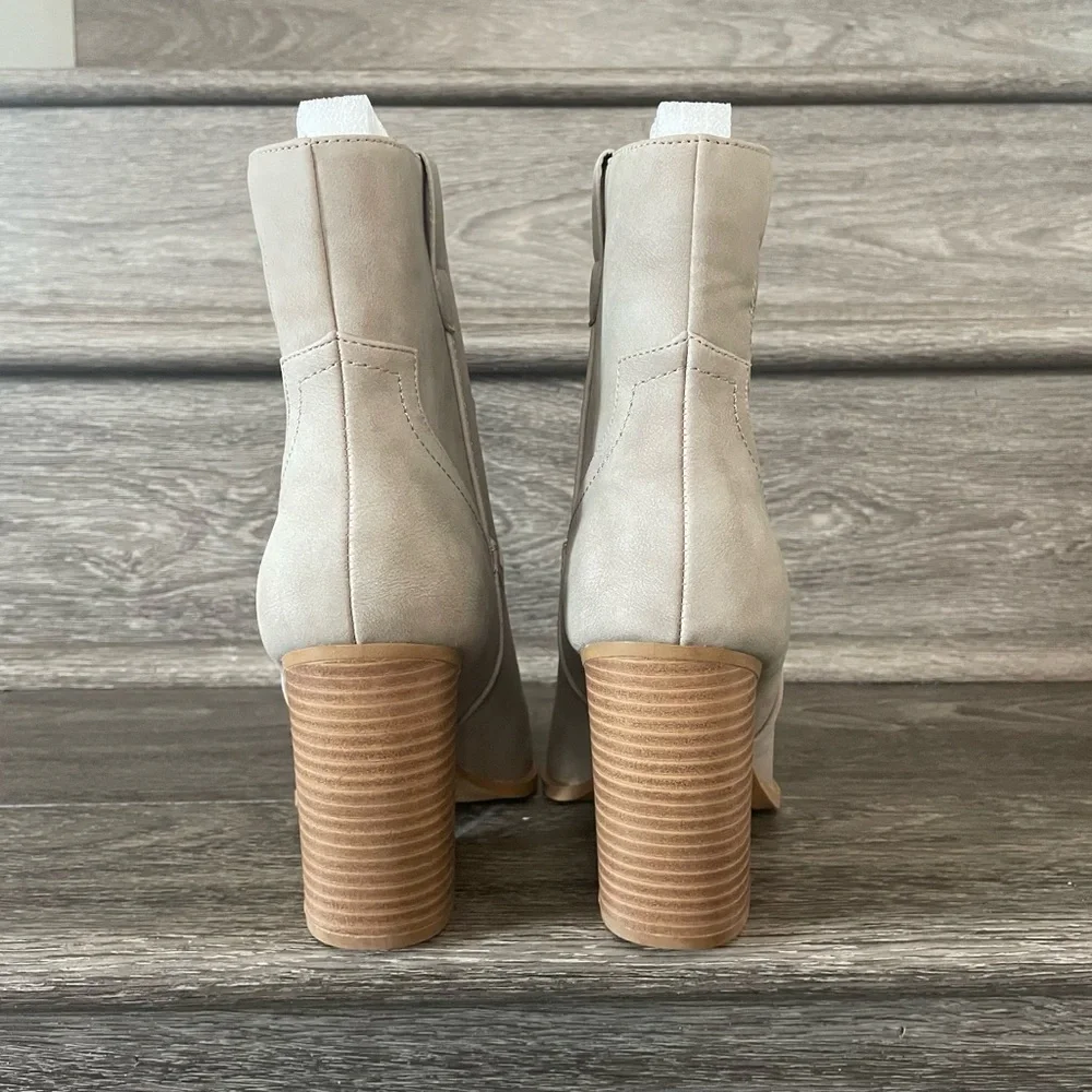 Qupid Women's Ankle Boots Taupe - Picture 9 of 12